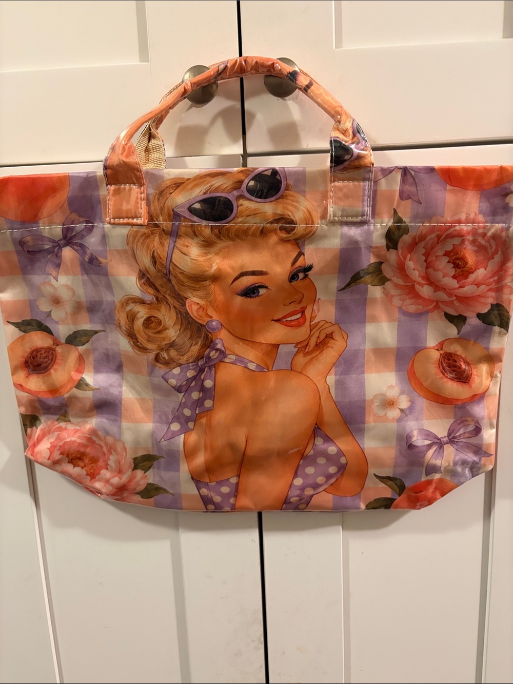 Retro Pin-Up Tote Bag in Peach & Lavender Large Bag New 17’ long by 15 tall.